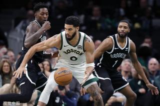 在全球化背 在全球化背